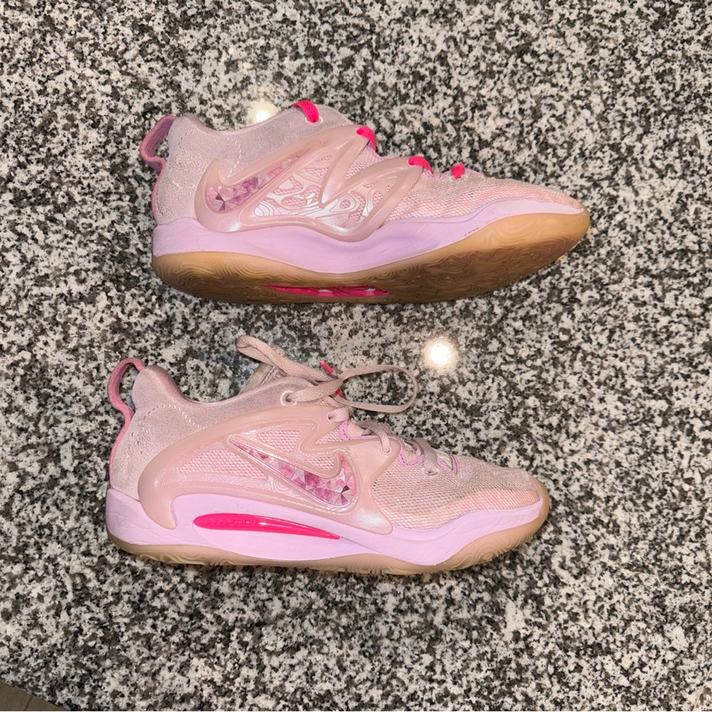 KD 15 aunt pearl
